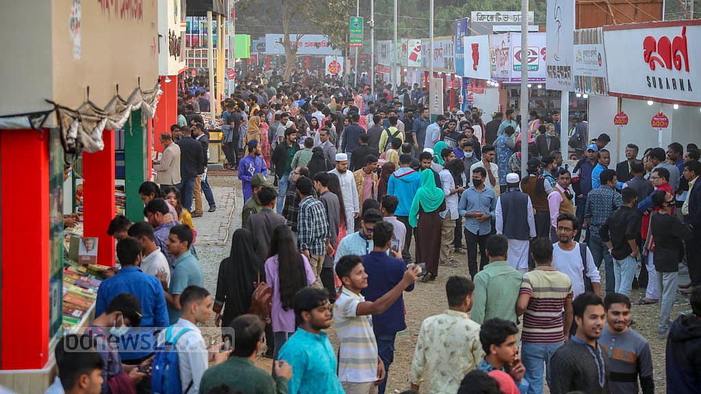 বদলে যাওয়া তারুণ্য ও বইমেলা
