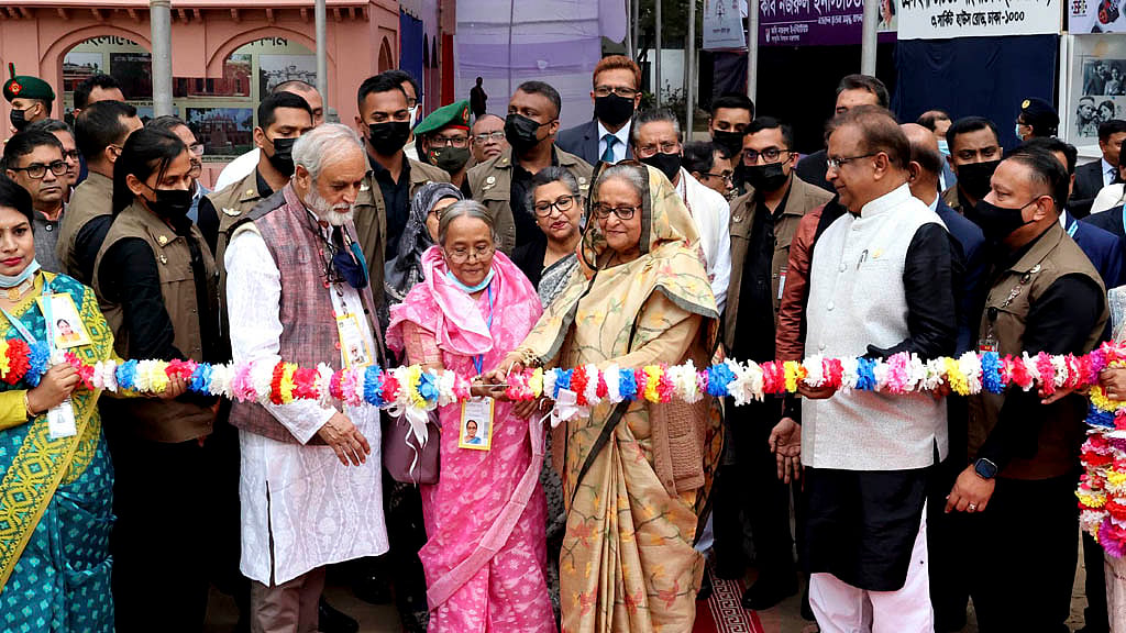 পর্দা উঠল বইমেলার