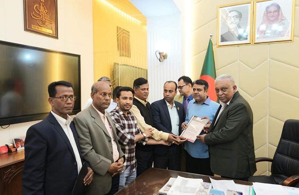 সাগর-রুনি হত্যা: ১১ বছরেও তদন্ত শেষ না হওয়ায় ক্ষোভ, স্বরাষ্ট্রমন্ত্রীকে স্মারকলিপি