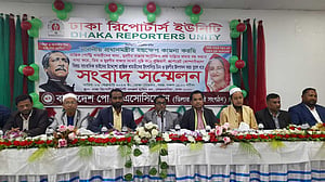 পোল্ট্রি ফিডের দাম: সরকারের হস্তক্ষেপ চান খামারিরা