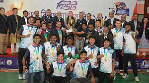 প্রথম বিভাগ হ্যান্ডবলে মনসুরের ‘প্রথম’