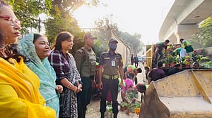 কার্জন হলের ফুটপাতে নার্সারি ব্যবসা, ১৫ দিনের কারাদণ্ড