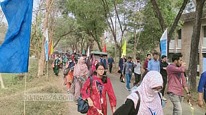 নবীনদের আগমনে মুখরিত শাবি ক্যাম্পাস