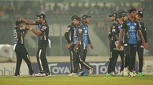 নাটকীয় জয়ে শেষ চারে রংপুর