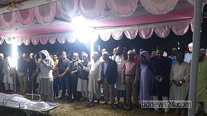 বাবা-মায়ের পাশে চিরনিদ্রায় শিল্পপতি রউফ চৌধুরী