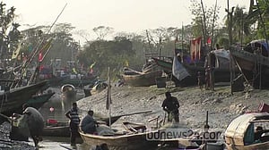 মধ্যরাত থেকে মেঘনা-তেঁতুলিয়ায় মাছ ধরায় নিষেধাজ্ঞা