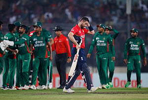 বিশ্ব চ্যাম্পিয়নদের হোয়াইটওয়াশ করল বাংলাদেশ