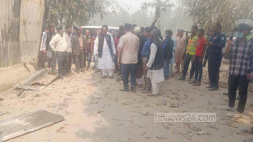 রেলমন্ত্রীকে পেয়ে আহমদিয়াদের ‘ক্ষোভ’, শাস্তির আশ্বাস