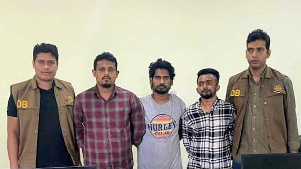 রোহিঙ্গাদের জন্য ভুয়া এনআইডি ও জন্মনিবন্ধন সনদ তৈরি, গ্রেপ্তার ৩