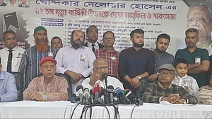 সরকার সেই ‘পুরনো খেলায়’: খন্দকার মোশাররফ