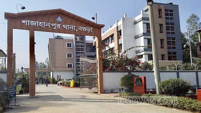 বগুড়ায় মুখোমুখি সংঘর্ষে দুই ট্রাকের চালকসহ নিহত ৩