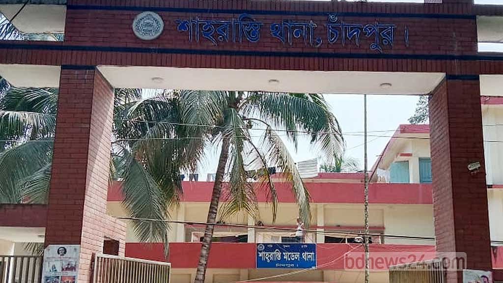 চাঁদপুরে ‘গোপন বৈঠক থেকে’ জামায়াতের ১৪ নেতাকর্মী গ্রেপ্তার