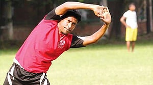 মোহামেডানের হাল আলফাজের হাতে