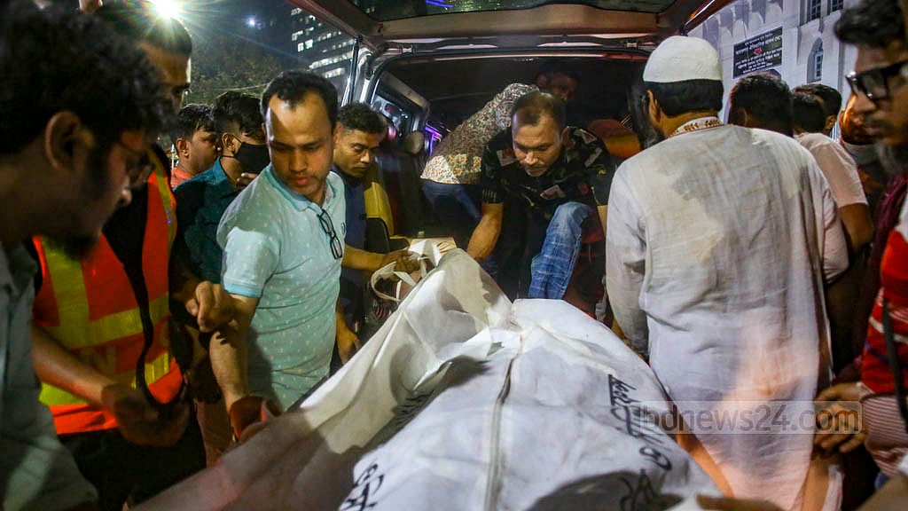 মরদেহ হস্তান্তর শুরু, হতাহতদের সহায়তা
