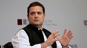 টুইটারে রাহুলের বায়োতে ‘ডিসকোয়ালিফায়েড এমপি’