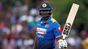 ২ বছর পর ওয়ানডে দলে ম্যাথিউস
