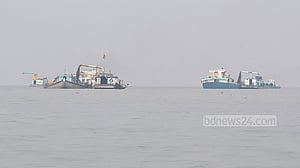 ঈদ ঘিরে ১১ দিন নদীতে ‘বাল্কহেড’ চলাচল বন্ধ