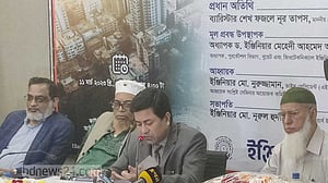 ভবন বিস্ফোরণ: পেশার প্রতি দায়বদ্ধতা নিয়ে প্রশ্ন তাপসের