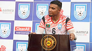 নির্বোধের মতো পেনাল্টি দিলাম: জামাল
