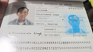 কক্সবাজারে ভারতীয় পর্যটক দল, একজনের মৃত্যু