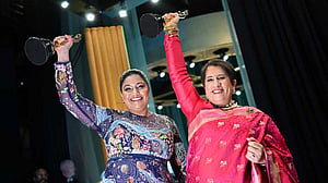 দুই নারীর হাত ধরে অস্কার ইতিহাসে ভারত