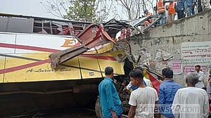 সড়কে ‘অনুমোদনহীন’ ইমাদের এটাই প্রথম নয়