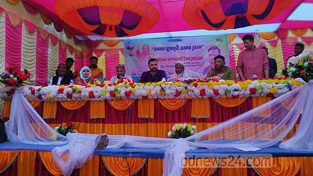 মেয়াদের বাকি আট মাস ‘জীবন বাজি রেখে’ কাজ করবেন মাশরাফী