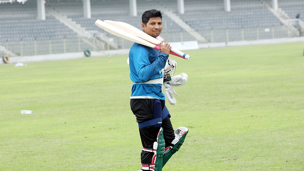 হারানোর ভয়কে হারিয়ে ছুটছেন রনি