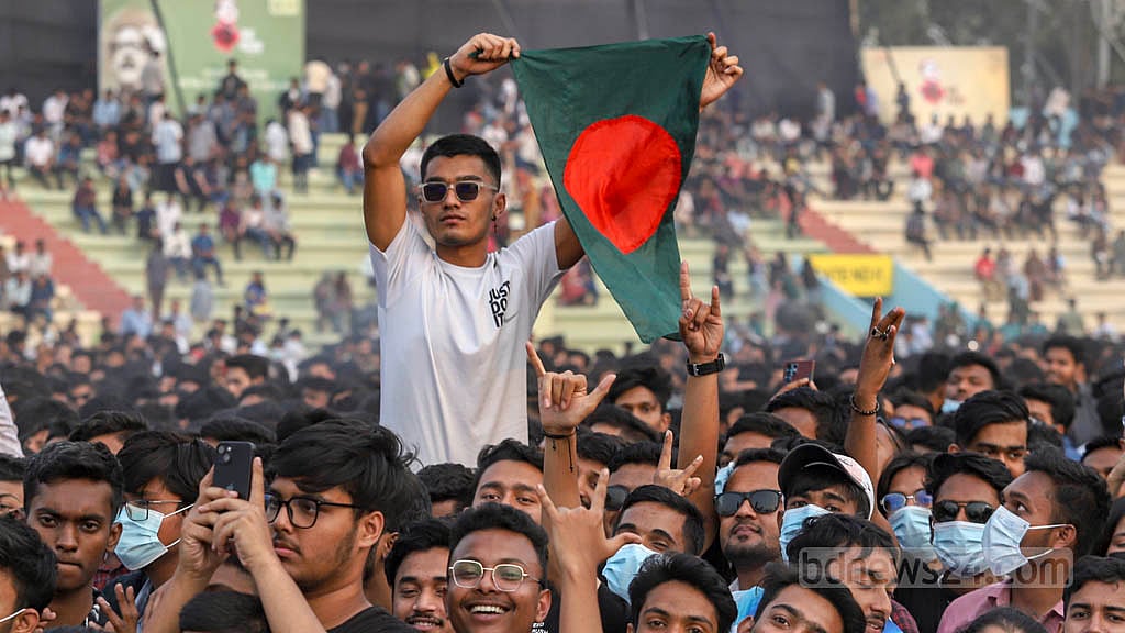‘জয় বাংলা কনসার্ট’ ফিরল তারুণ্যের উচ্ছ্বাস নিয়ে
