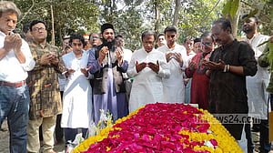 ত্বকী হত্যার দশকে সমাধিতে শ্রদ্ধা, বিচার দাবি