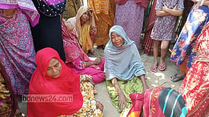 জয়পুরহাটে গৃহবধূর ঝুলন্ত লাশ, স্বামীর বিরুদ্ধে মামলা