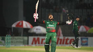রুদ্ররূপের এই মুশফিককেই তো বাংলাদেশের প্রয়োজন