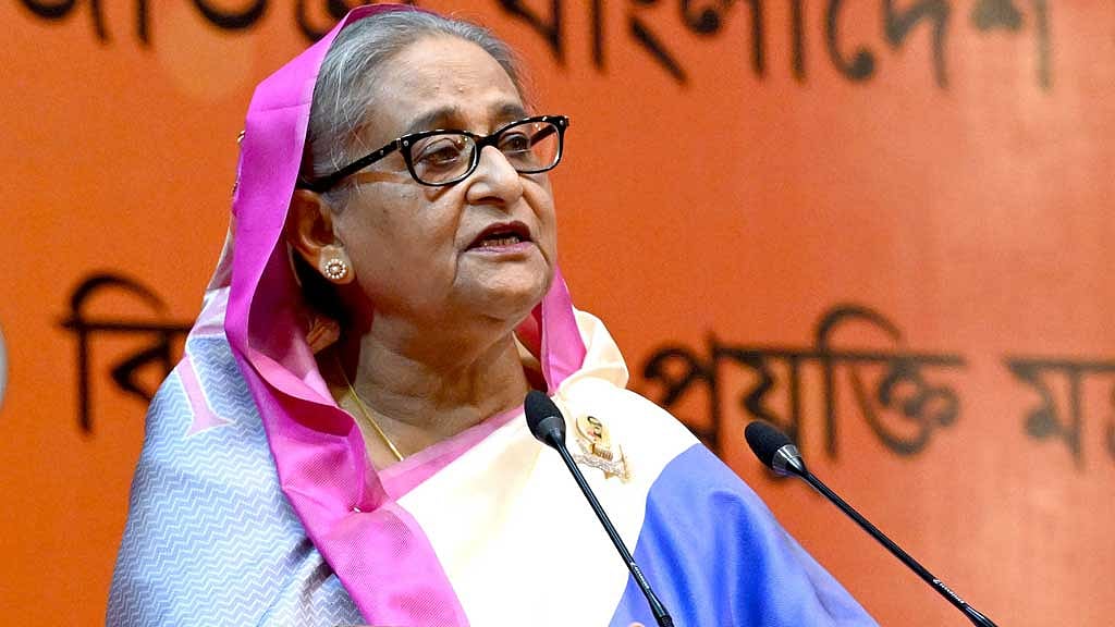 চিকিৎসায় পড়ে অন্য চাকরির প্রবণতায় হতাশ প্রধানমন্ত্রী