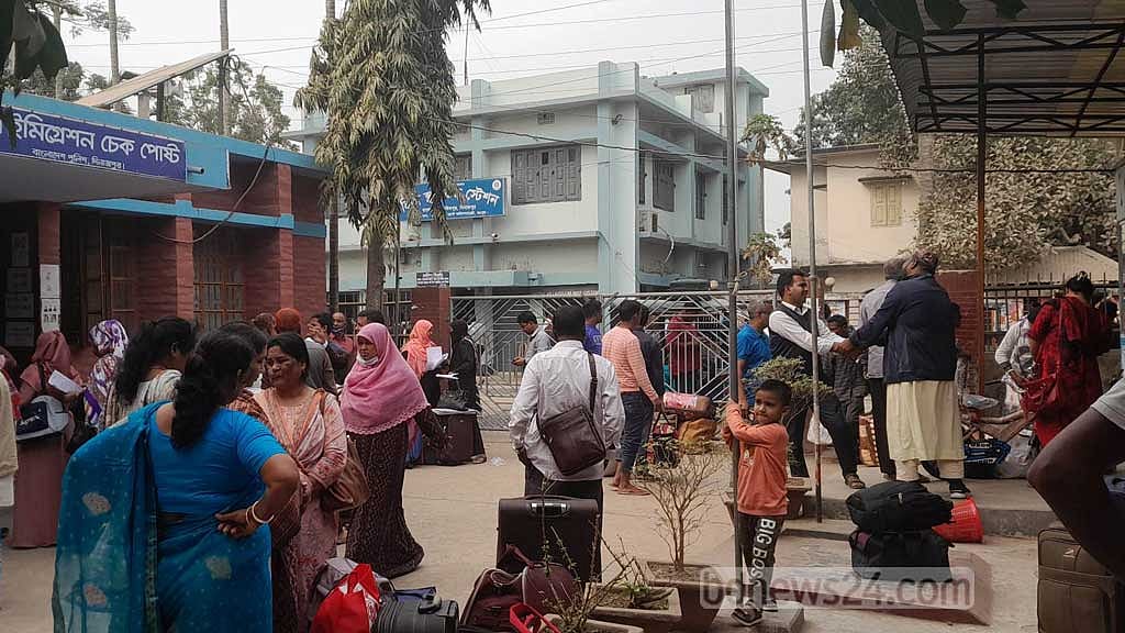 অ্যাডিনোভাইরাস: সতর্কতামূলক কোনো ব্যবস্থা নেই হিলি স্থলবন্দরে