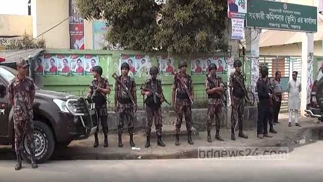 আহমদিয়া জলসা ঘিরে সংঘর্ষের পর থমথমে পঞ্চগড়, বিজিবির টহল