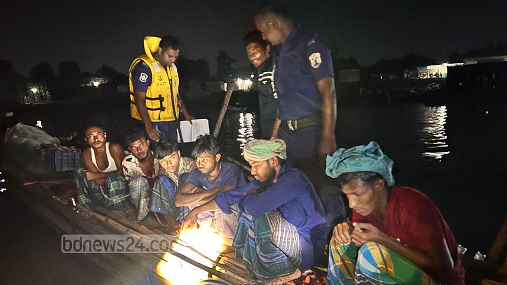 মেঘনায় জাটকা ধরায় ৩৩ জেলে আটক, ২২ জনের কারাদণ্ড
