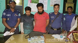 ‘বাইক থেকে ফেলে বিকাশকর্মীর ১৫ লাখ টাকা ছিনতাই’, আটক ৩