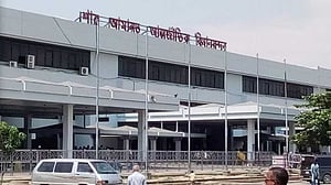৯৬ সোনার বার চোরাচালানে ১২ বছরের সাজা