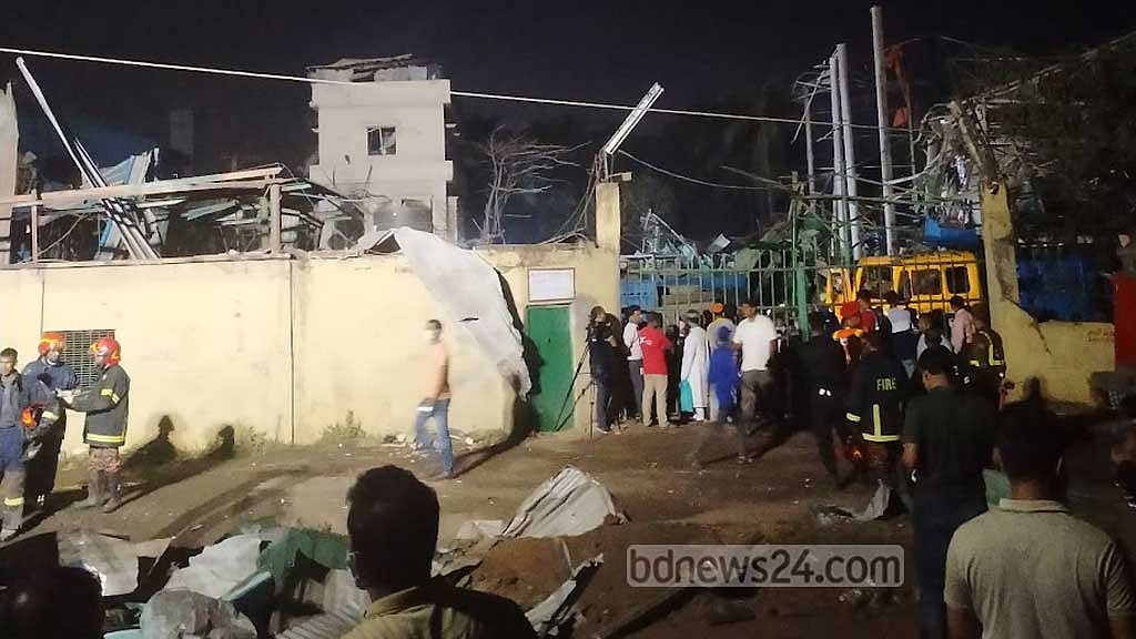 সীতাকুণ্ডে অক্সিজেন প্ল্যান্টে বিস্ফোরণ তদন্তে কমিটি, চিকিৎসা খরচ দেবে সরকার