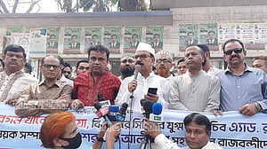 ছয় মামলায় জামিন পেলেন গয়েশ্বর