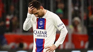 'সুযোগ নষ্টের মাশুল দিয়েছে পিএসজি'