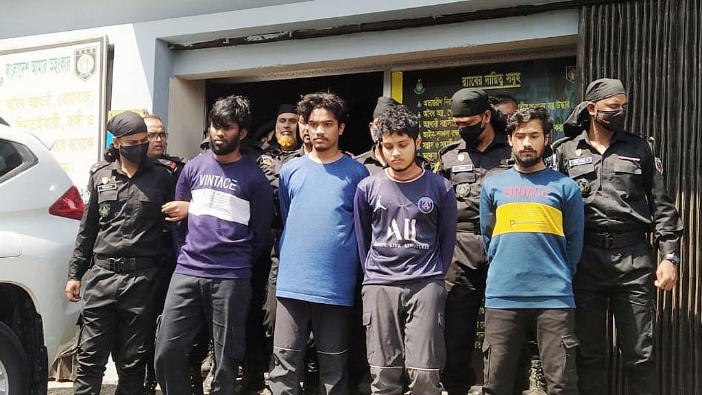 নতুন জঙ্গি দলে নও মুসলিম, ‘নেতার নির্দেশে’ নেমেছেন পাহাড় থেকে