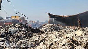 সীতাকুণ্ডে তুলার গুদামের আগুন নিভল ২১ ঘণ্টায়