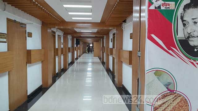 শেষ কর্মদিবসে সচিবালয়ে ঈদের আমেজ