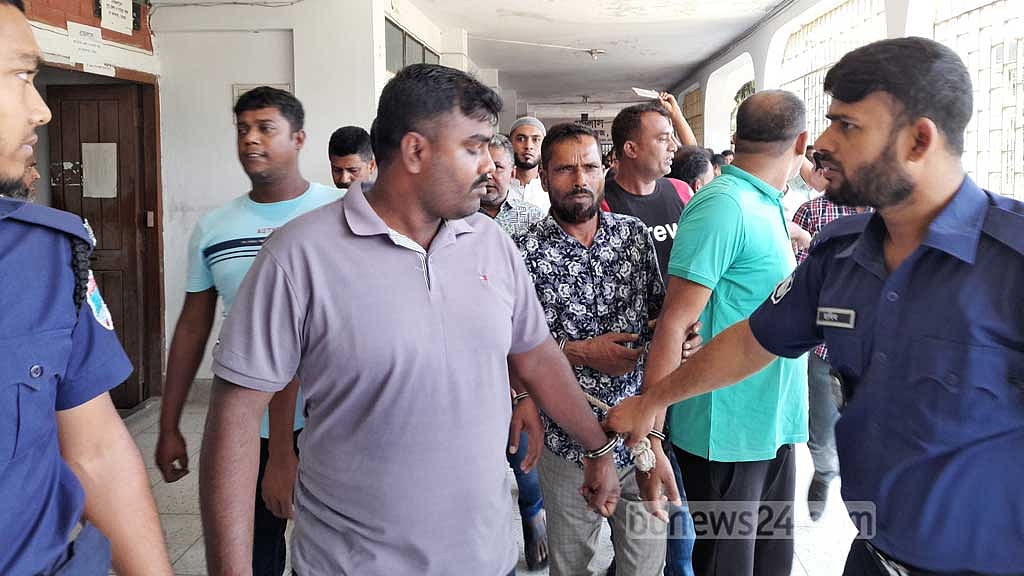 বিস্ফোরক আইনের মামলায় মাগুরায় বিএনপির ২৪ নেতা-কর্মী কারাগারে