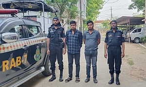 চন্দনাইশে সাংবাদিকের উপর ‘হামলাকারী’ দুজন গ্রেপ্তার