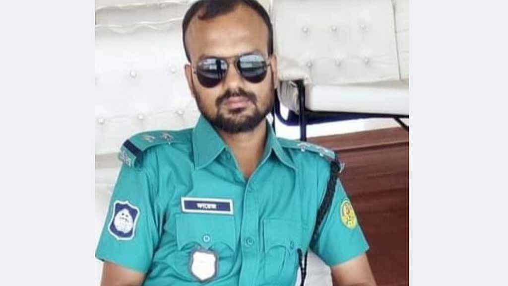 বরিশালে বাসচাপায় পুলিশের এসআই ও দুদক কর্মকর্তা নিহত
