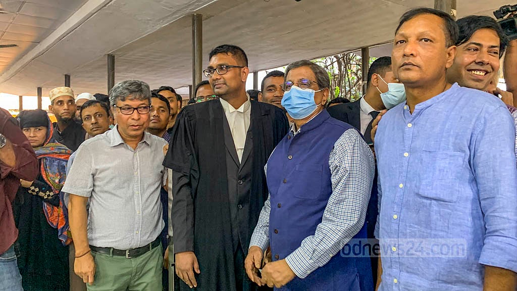 ডিজিটাল নিরাপত্তা আইনের মামলায় প্রথম আলো সম্পাদকের স্থায়ী জামিন