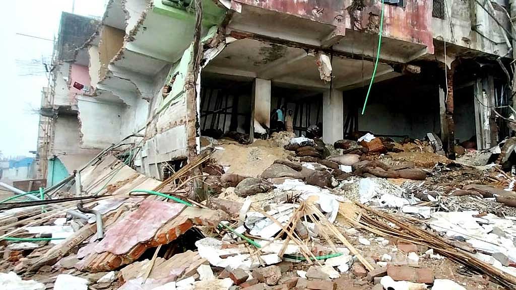 চট্টগ্রামে কোল্ড স্টোরেজের আগুন অ্যামোনিয়া সিলিন্ডার বিস্ফোরণ থেকে