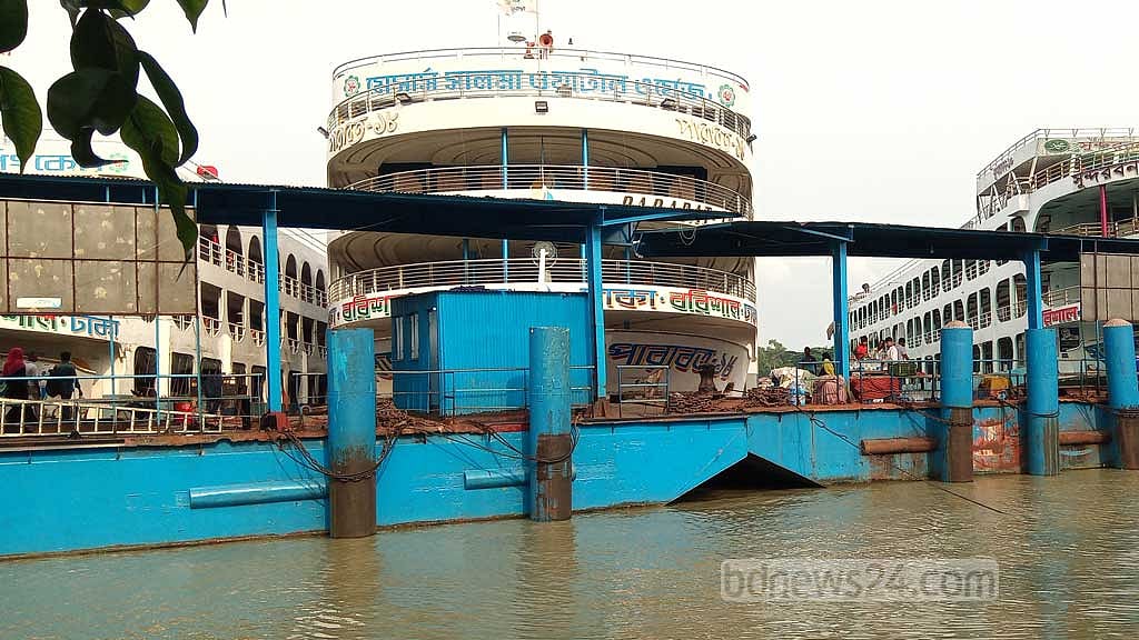 ‘পদ্মা সেতু হলে লঞ্চে যাত্রী কমবে জানতাম, এত কমবে ভাবিনি’